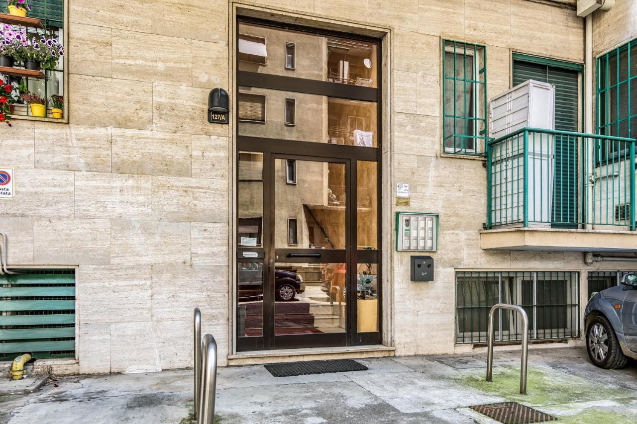 Travel Inside Srl - Ripa 127 Apartment Navigli Мілан Екстер'єр фото